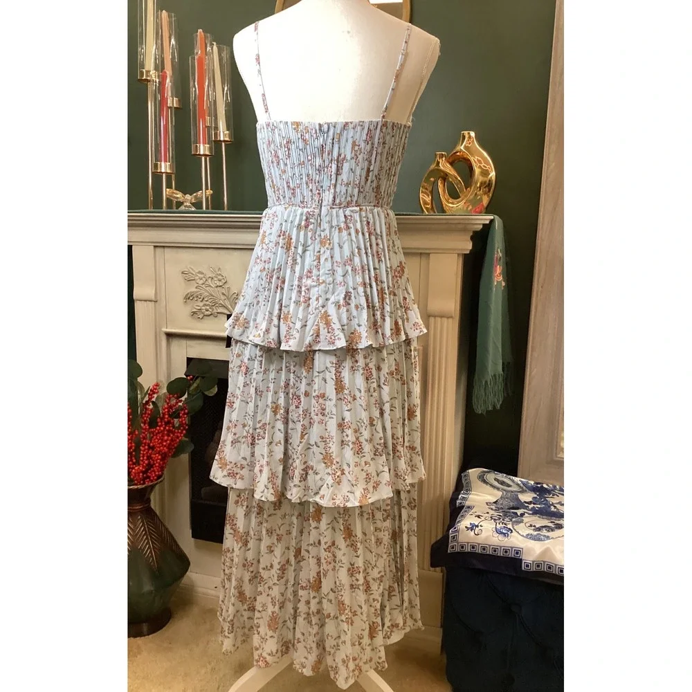 Lulus Floral Maxi Dress Womens Small Blue NWT Tiered Pleated Ruffle Romantic - Picture 3 of 6